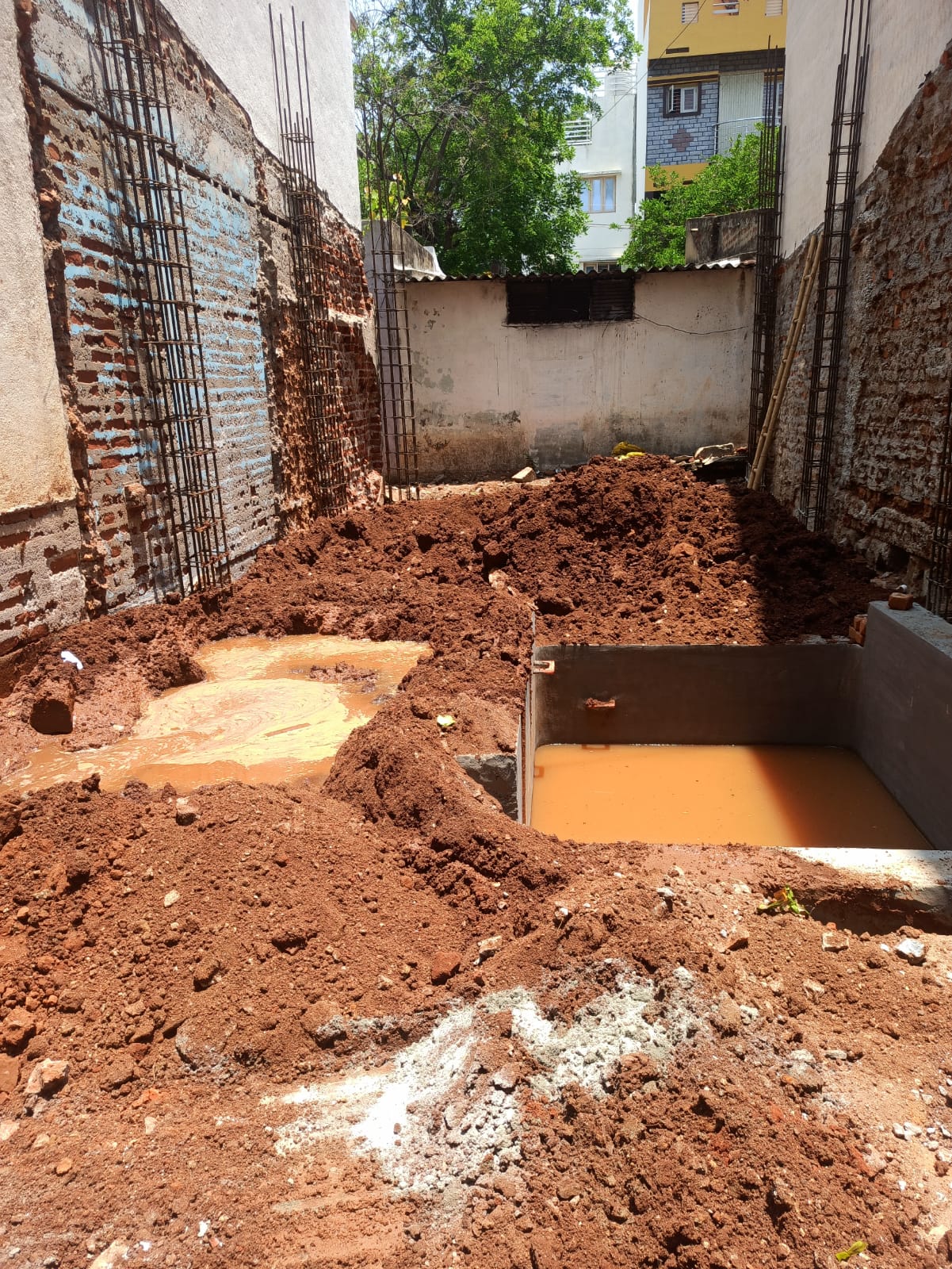 Construction site coordination photo